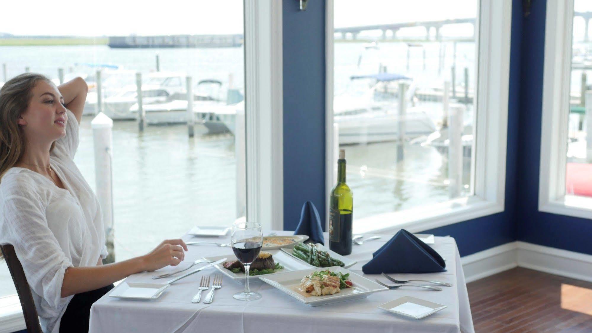 Tavern On The Bay Hotel - Frank Sinatra Suite Somers Point Exterior photo